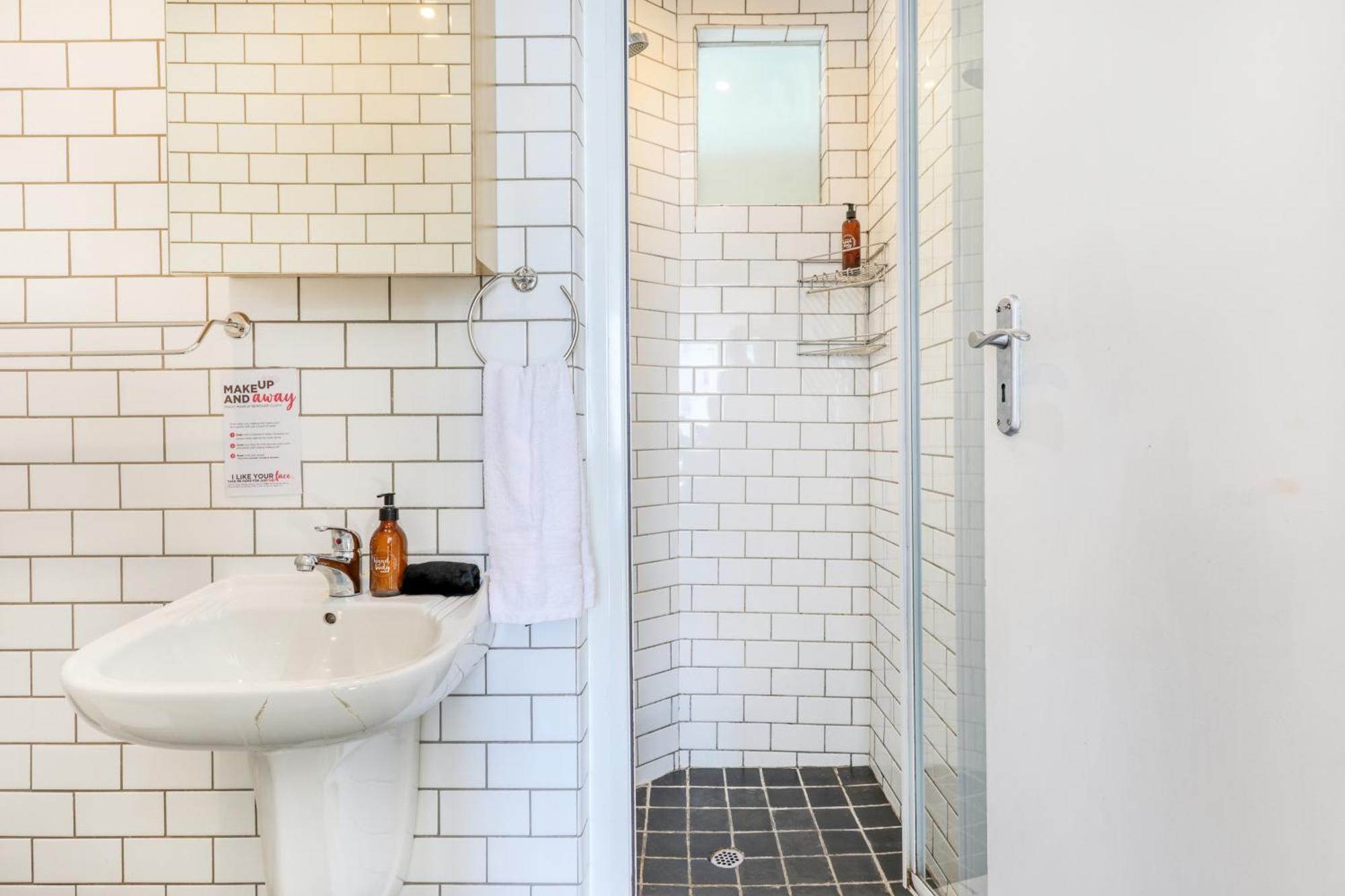 Backup-Powered Bantry Bay View 2 Bed Apartment 케이프타운 외부 사진